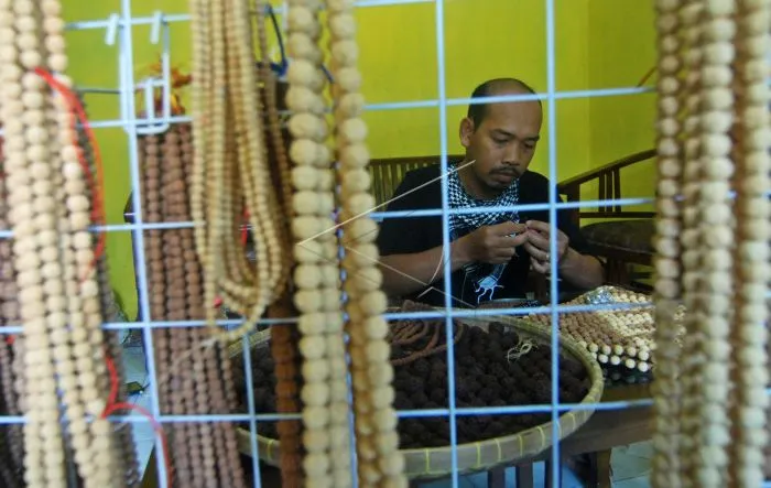 Jenitri Biung: Jasa & Layanan yang Menghidupkan Cilacap